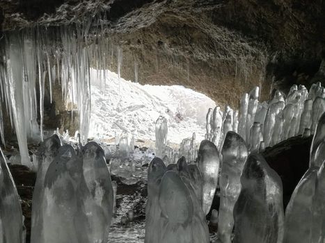 Il ghiaccio della Grotta dei pagani