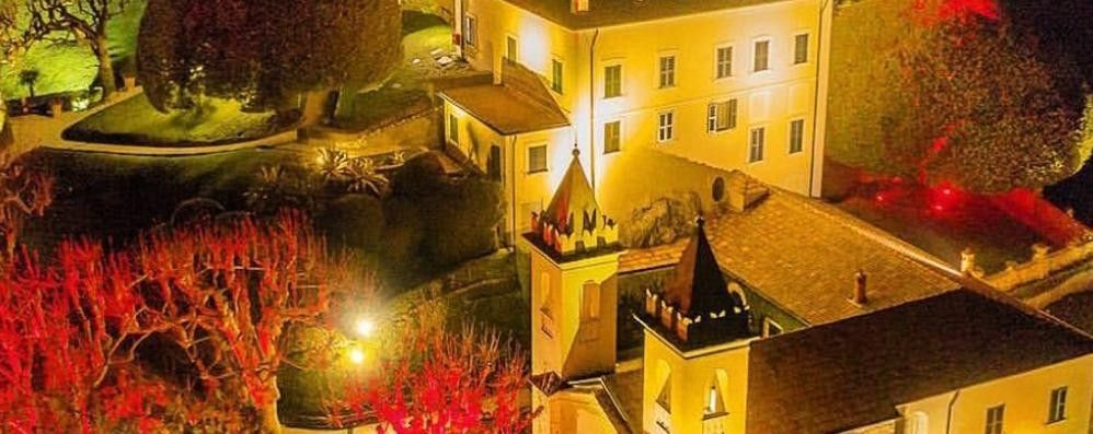 Per Natale luci su ville, monumenti e luoghi simbolo del lago di Como