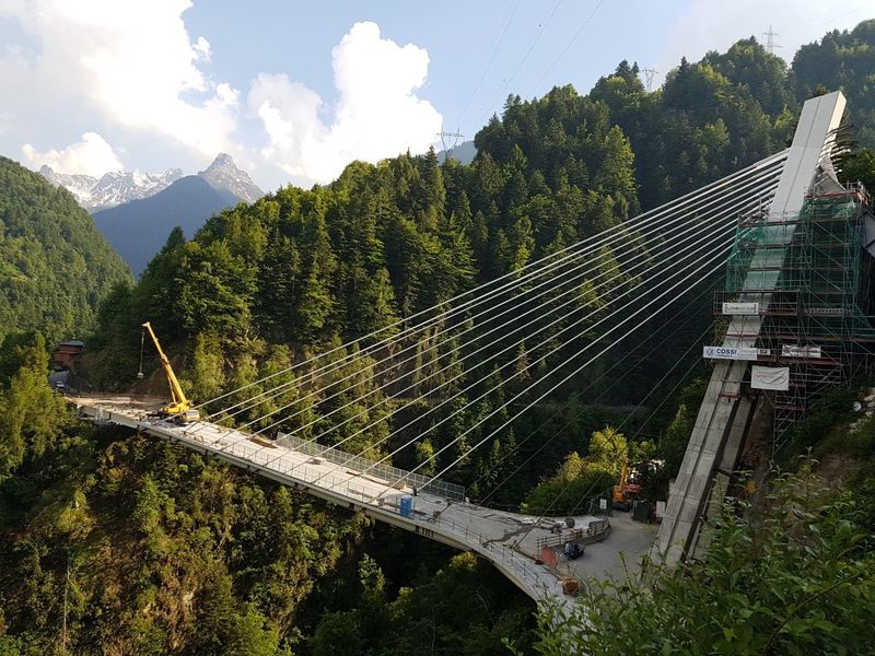 Val di Pai: quasi pronto il ponte sospeso nel vuoto