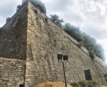 Volontari al lavoro per 25.000 ore per pulire le Mura di Bergamo