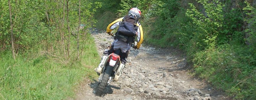 Escursionisti e motocross: convivenza impossibile?