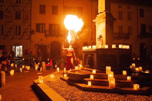 Chiavenna a lume di candela per San Lorenzo