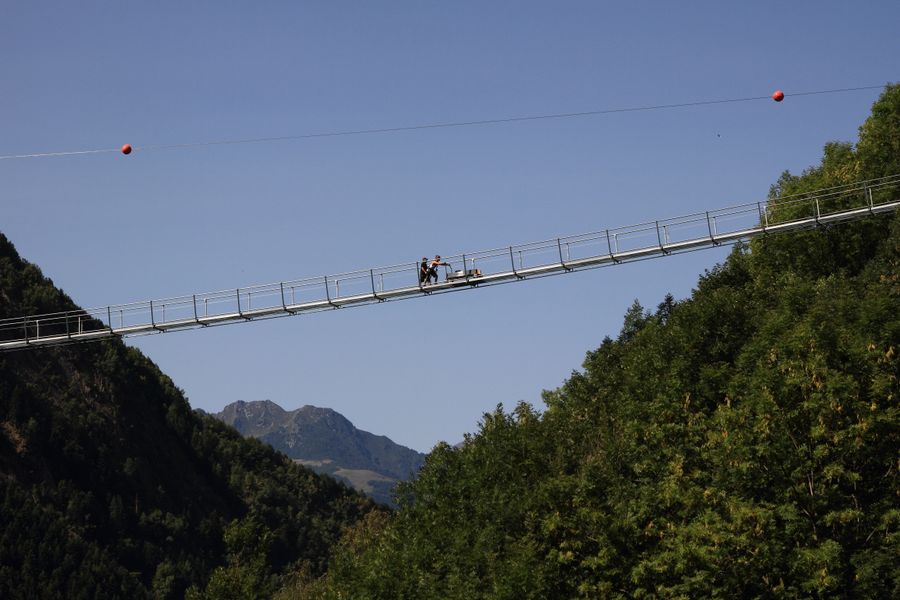 Ponte nel cielo in Val Tartano. Manca pochissimo