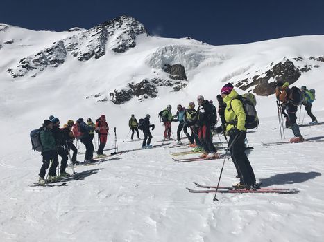 Tempo di scialpinismo, rifugi aperti in alta Valtellina
