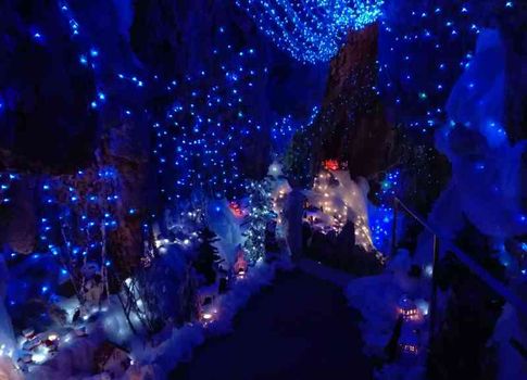 Natale magico nelle grotte di Rescia