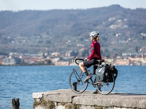 Weekend in bici: in un’app  le ciclabili della Lombardia