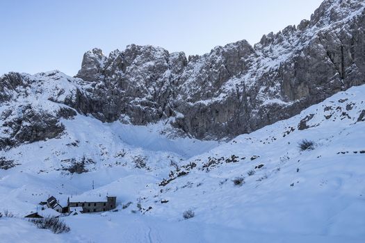 Raduno rifugio Albani per scialpinisti e ciaspolatori