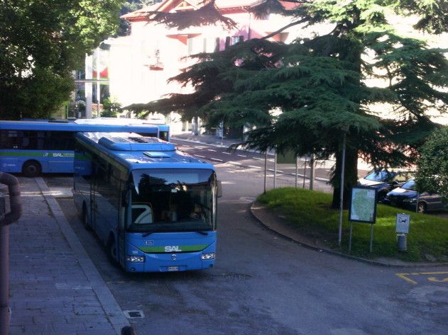 Più autobus per i turisti, esperimento estivo sul Lario