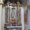 15 _ Altare della Madonna del Rosario. La statua della Madonna venne acquistata da don Brumana nel 1959..JPG