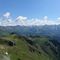 30 Sul sent. 101 il panorama si allarga verso le Alpi Orobie di Valle Brembana.jpg