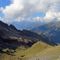 92 Vista sul versante est del Pizzo Scala e verso le Alpi Retiche.JPG