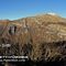 50 Dalla croce del Monte Castello vista sulla conca di Oltre il Colle e le sue cime.jpg