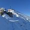 51 In cresta di vetta verso la cima del Resegone...gelo con vento freddo!.JPG