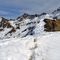 78 Sulle nevi della variante alta del sent. 101 in cresta con vista sulla Valle dei lupi, Cadelle e Valegino .JPG