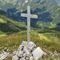 73 Dalla croce di vetta del Pizzo Badile vista sul sottostante Monte Colle.JPG