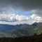 63 Finestra di sole sulla Valle Imagna,  nuvoloni sui monti .jpg