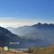 26 Vista panoramica su Capanna 2000 ,conca di Oltre il Colle con Alben e Menna.jpg