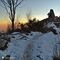 55 La cappelletta di vetta del Pizzo Cerro _2285 m_ nella luce e nei colori del tramonto.JPG