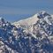 20 Un_occhiata con lo zoom alla cima ammantata di neve del Venturosa.JPG