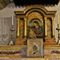 55 Cappella con altare e dipinto Madonna con Bambino.JPG