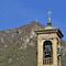 09 La croce del campanile della chiesa di Spino al Brembo a fianco della croce di vetta del Monte Zucco.JPG