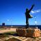 La statua di Domenico Modugno a Polignano a mare, sua città natale...